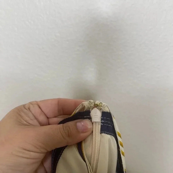 Tory Burch Monogram Wavy Stripe Knee Length Silk Pleated Belted Artsy Skirt Sz 0 - Picture 11 of 12